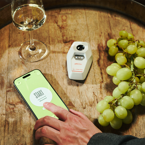 ph2Go Digital ph Meter | Anton Paar